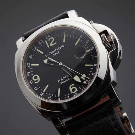 panerai luminor gmt auto price.